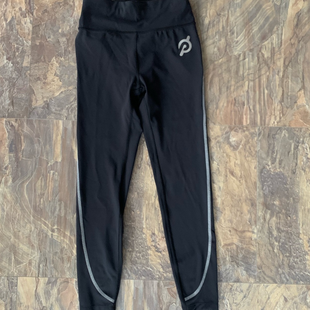 Black peloton spandex workout pants.  Like new!